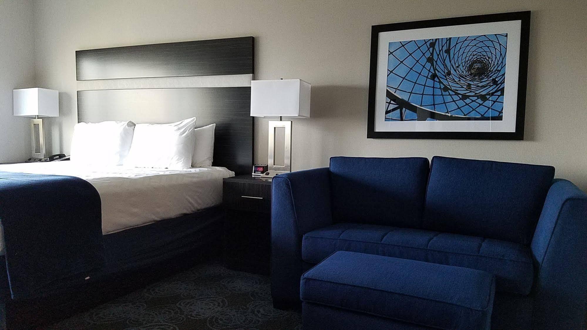 Doubletree By Hilton St. Louis Forest Park Εξωτερικό φωτογραφία