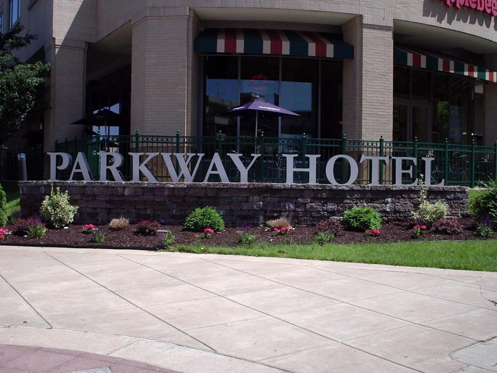 Doubletree By Hilton St. Louis Forest Park Εξωτερικό φωτογραφία