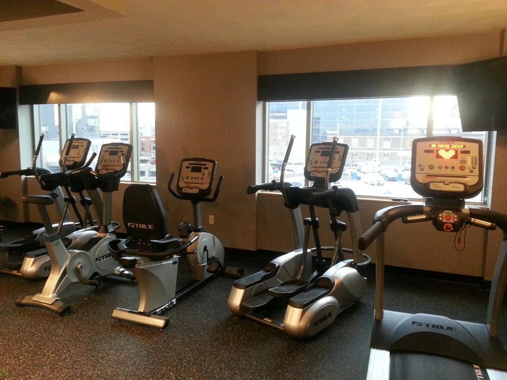 Doubletree By Hilton St. Louis Forest Park Εξωτερικό φωτογραφία