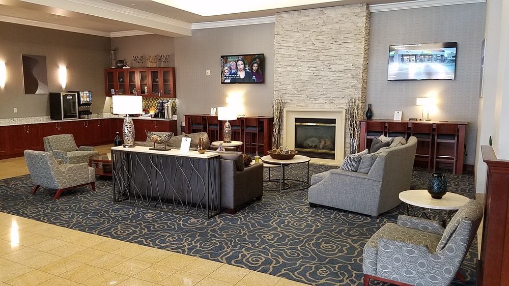 Doubletree By Hilton St. Louis Forest Park Εξωτερικό φωτογραφία